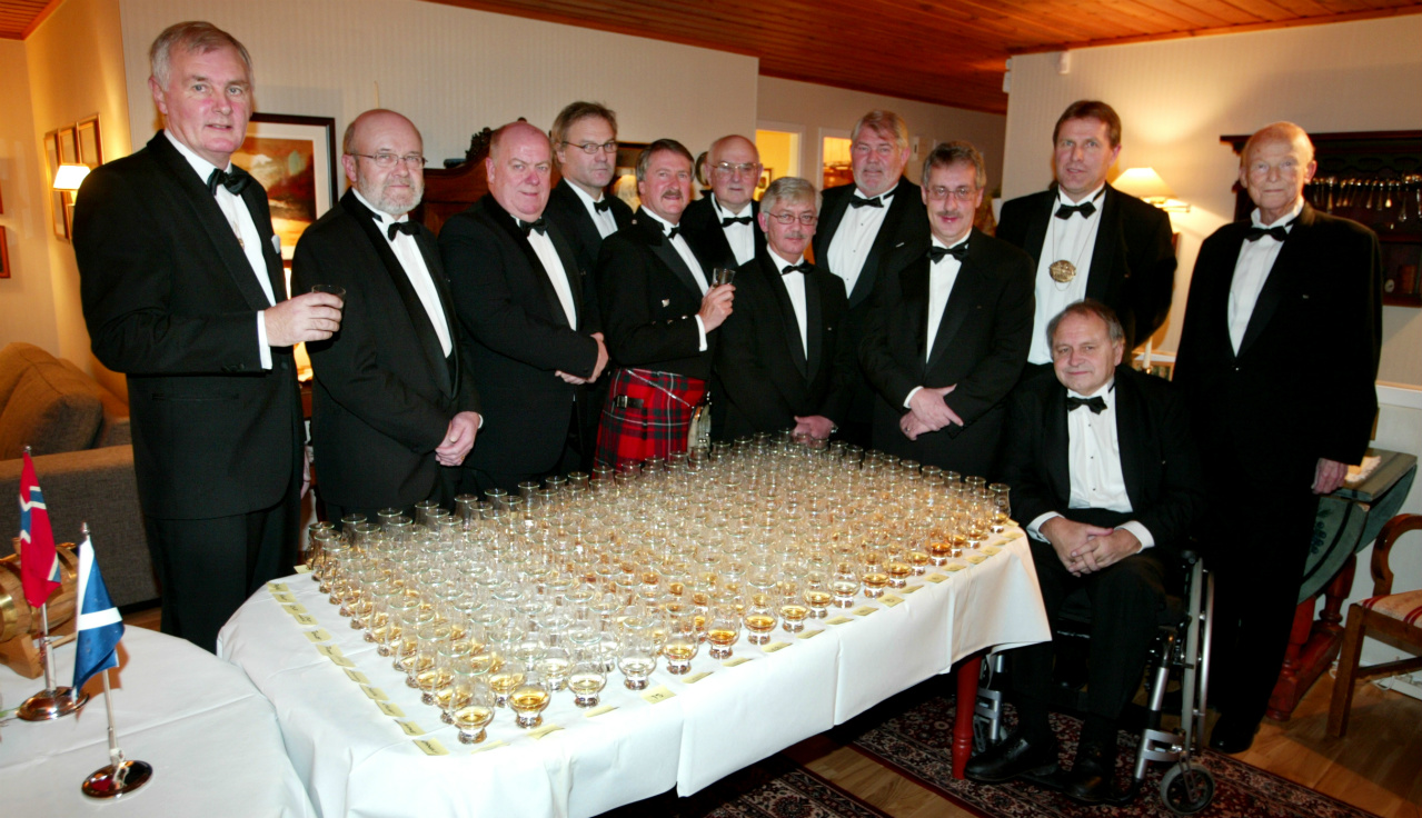 Svein Kaaterud(RIP). Ole Martin Størløs(RIP). Knut Bye. Tollef Lund. Richard Patterson. Ole Førristal(RIP). Ørnulf Mjørud. Arne Hippe. Runar Dahl. Otto Igland. Terje Eriksen og Olaf Stamsås (RIP)